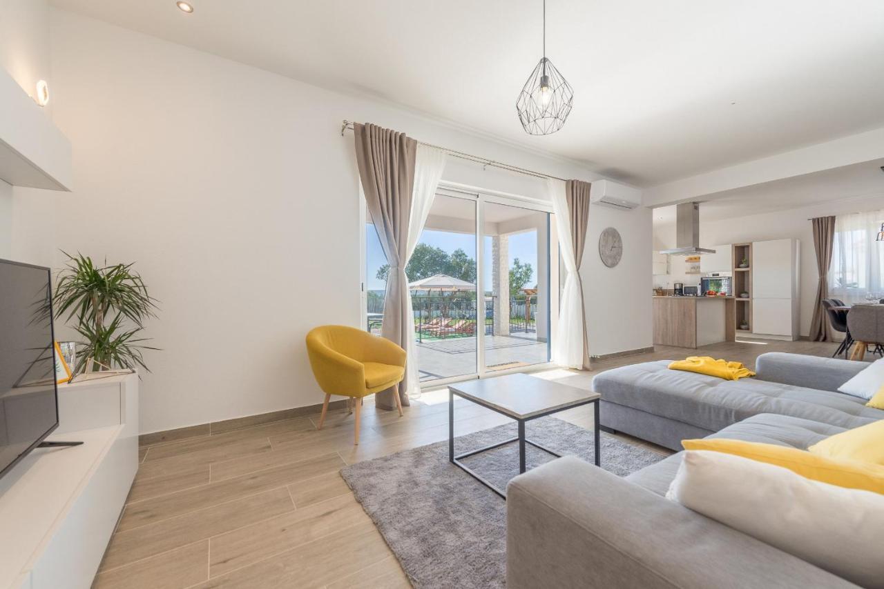Villa Tara Zadarvillas Tinj Exteriér fotografie