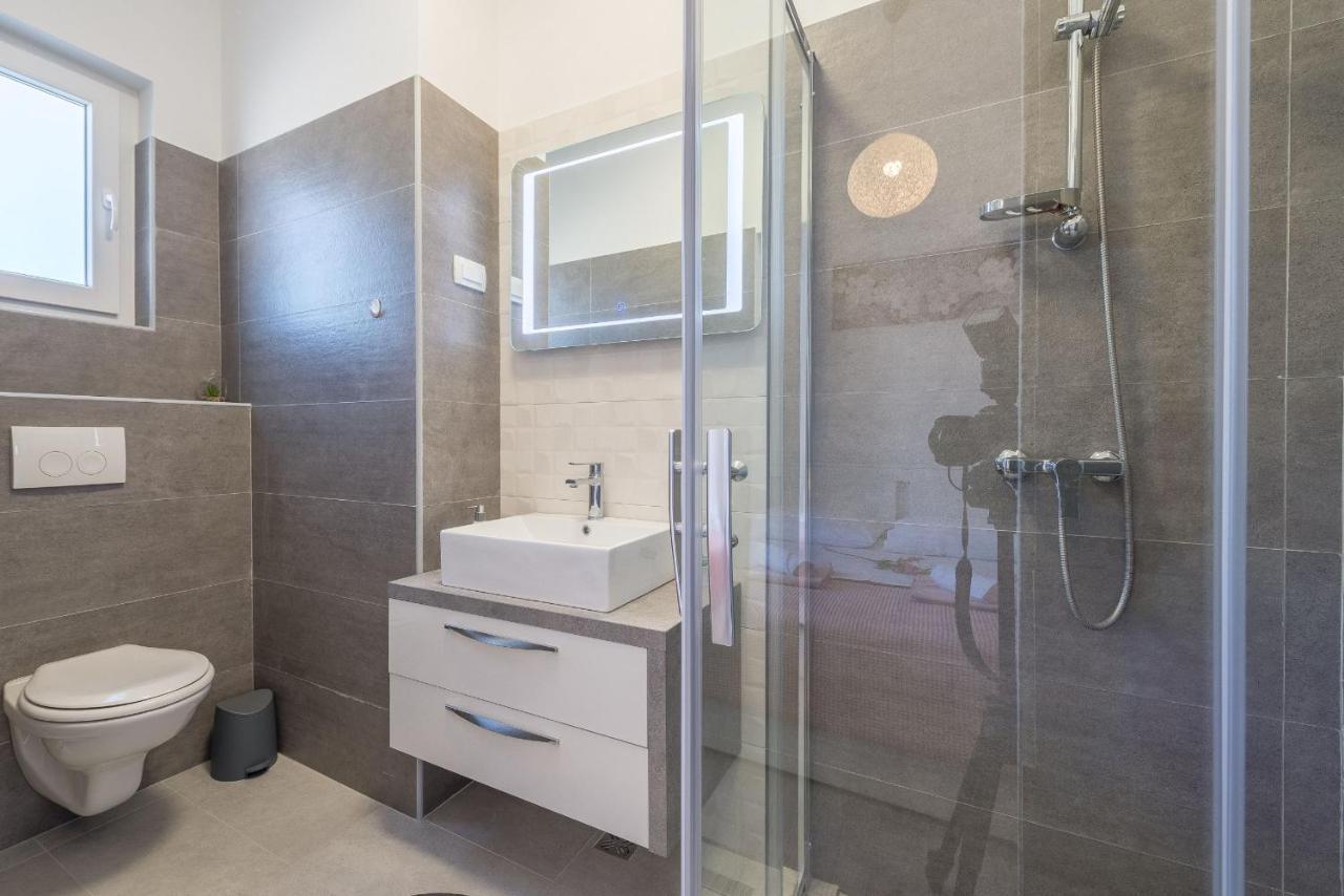 Villa Tara Zadarvillas Tinj Exteriér fotografie