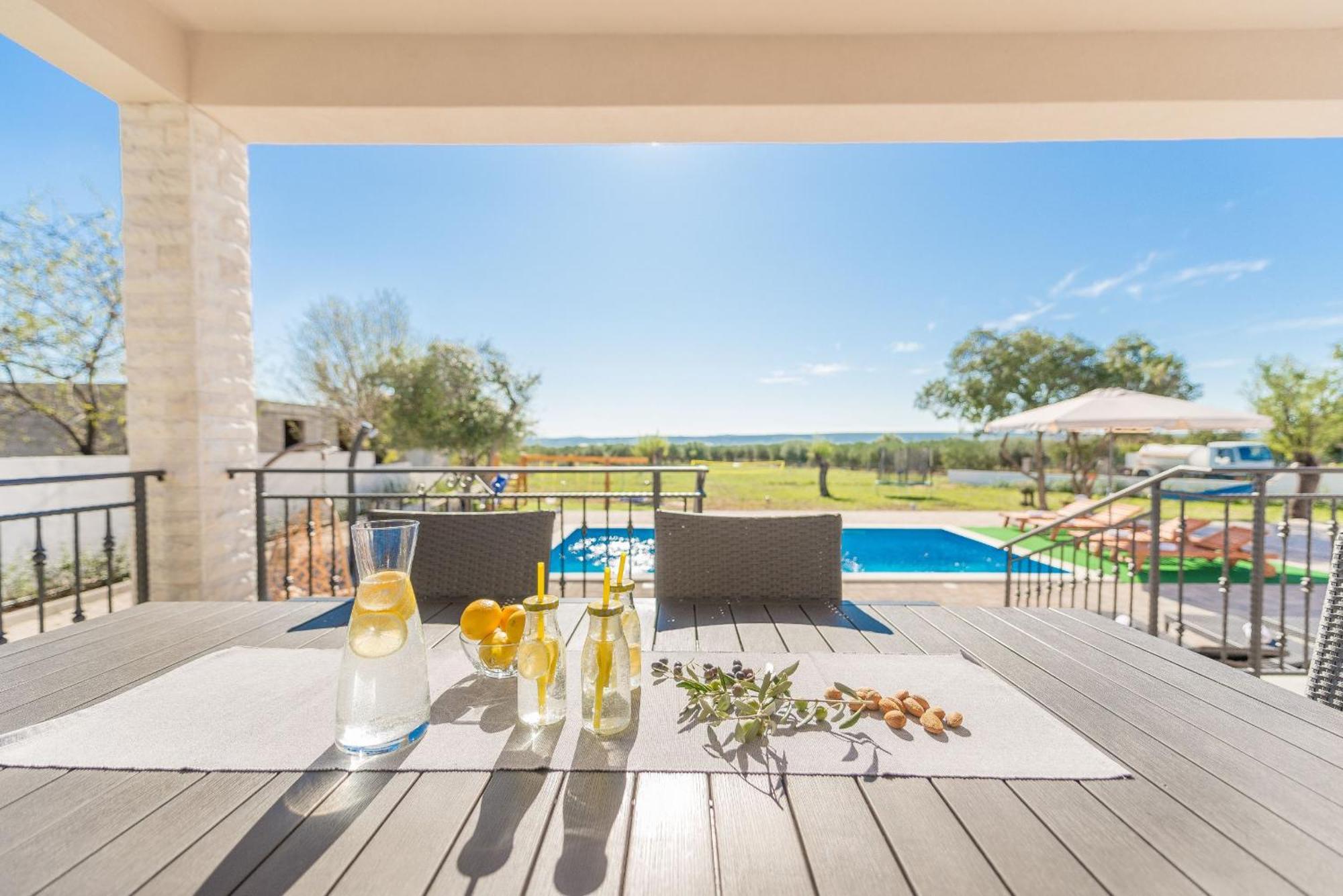 Villa Tara Zadarvillas Tinj Exteriér fotografie